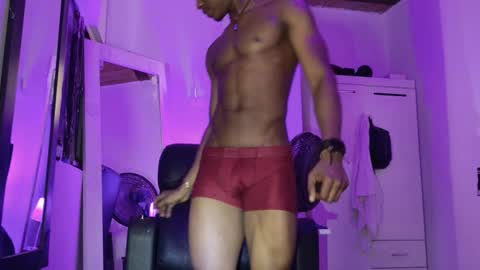 Snapshot of reyken_ chatting on 10, 2, 2026 ReyKen online show from 10, 2, 2026