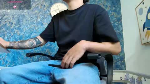 Snapshot of rhaegal_hot chatting on 9, 11, 2025 Rhaegal online show from 9, 11, 2025