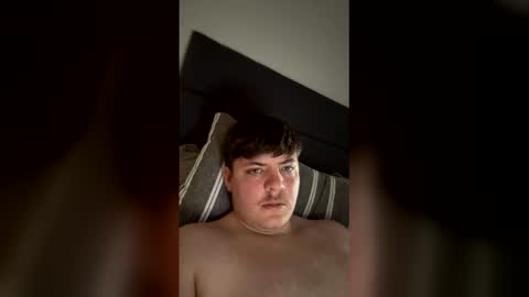 Snapshot of rhys2411 chatting on 5, 6, 2026 rhys2411 online show from 5, 6, 2026