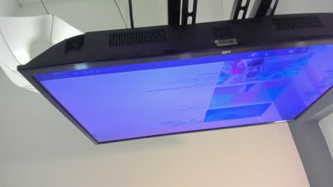 Riana online show from 5, 1, 2025