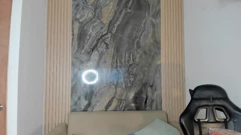 Riana online show from 5, 10, 2025