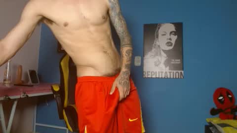 Snapshot of ricardo_big_cock chatting on 6, 4, 2026 ricardo_big_cock online show from 6, 4, 2026