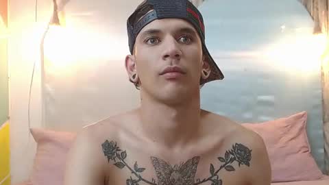 Snapshot of rich_de_la_rosa chatting on 14, 12, 2025 rich and kitty online show from 14, 12, 2025