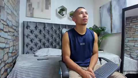 Snapshot of richar_voller chatting on 4, 7, 2026 richar_voller online show from 4, 7, 2026
