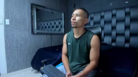 Snapshot of richar_voller chatting on 4, 8, 2026 richar_voller online show from 4, 8, 2026