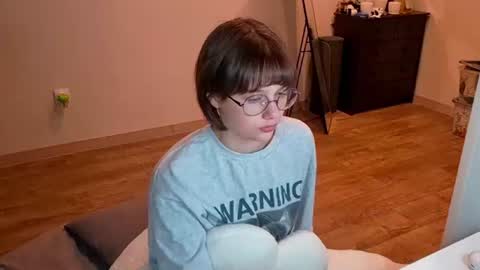 Snapshot of richardlundsten chatting on 24, 6, 2026 Luna online show from 24, 6, 2026