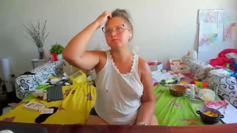 Snapshot of richlucky555 chatting on 14, 9, 2025 Anna - not anna - right Anna online show from 14, 9, 2025