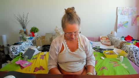 Snapshot of richlucky555 chatting on 25, 9, 2025 Anna - not anna - right Anna online show from 25, 9, 2025