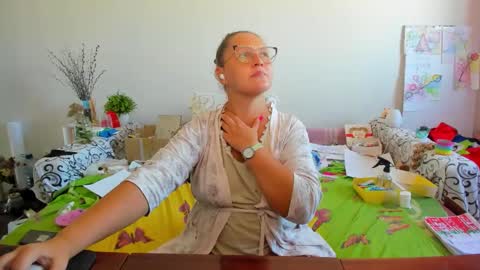 Snapshot of richlucky555 chatting on 26, 9, 2025 Anna - not anna - right Anna online show from 26, 9, 2025