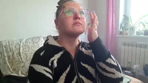 Snapshot of richlucky555 chatting on 10, 1, 2026 Anna - not anna - right Anna online show from 10, 1, 2026