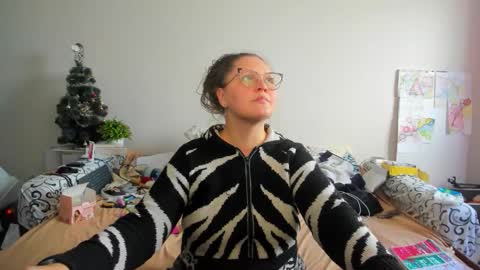 Snapshot of richlucky555 chatting on 1, 2, 2026 Anna - not anna - right Anna online show from 1, 2, 2026