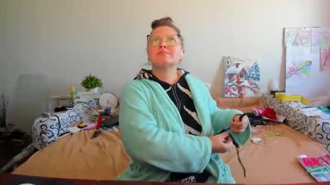 Snapshot of richlucky555 chatting on 9, 2, 2026 Anna - not anna - right Anna online show from 9, 2, 2026