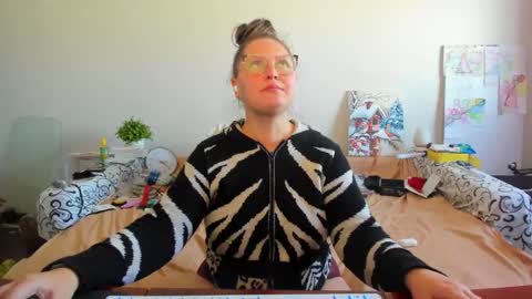 Snapshot of richlucky555 chatting on 10, 2, 2026 Anna - not anna - right Anna online show from 10, 2, 2026