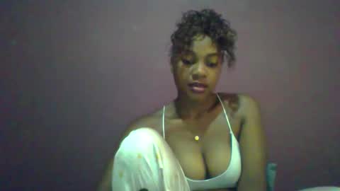 Snapshot of ricie001 chatting on 21, 3, 2026 ricie001 online show from 21, 3, 2026