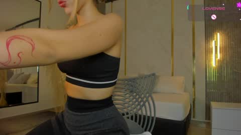 Snapshot of riley_sierra chatting on 20, 5, 2026 Riley Sierra online show from 20, 5, 2026