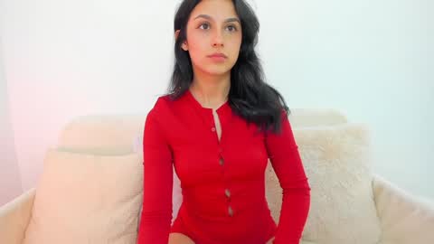Snapshot of riley_tin chatting on 7, 1, 2025 riley_tin online show from 7, 1, 2025