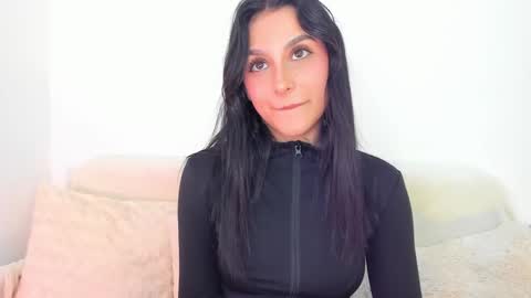 Snapshot of riley_tin chatting on 3, 3, 2025 riley_tin online show from 3, 3, 2025