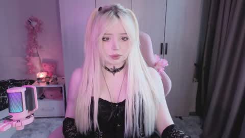 Snapshot of riley_vice chatting on 25, 6, 2026 Sofia online show from 25, 6, 2026