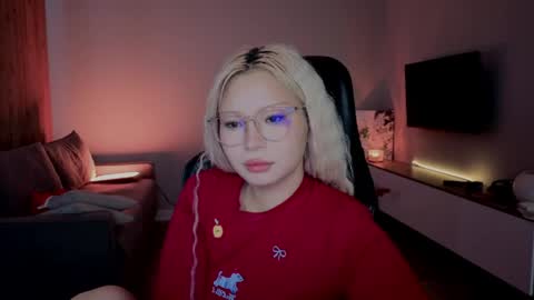 rileymee online show from 17, 4, 2026