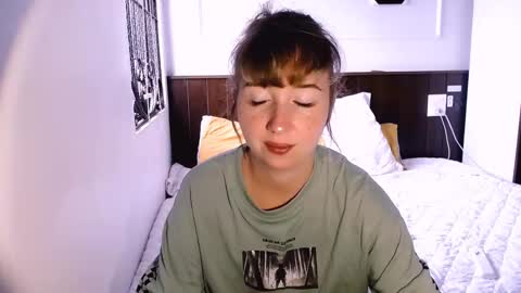 Snapshot of riri_rich chatting on 9, 3, 2025 Rita online show from 9, 3, 2025