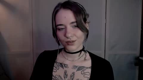 risha_laass online show from 28, 12, 2024