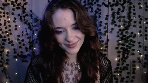 risha_laass online show from 7, 5, 2026