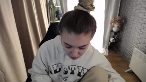 Snapshot of ritaneer chatting on 4, 10, 2025 ritaneer online show from 4, 10, 2025