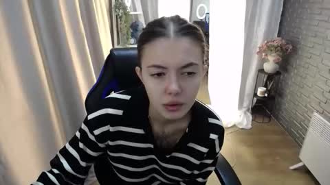 Snapshot of ritaneer chatting on 5, 10, 2025 ritaneer online show from 5, 10, 2025