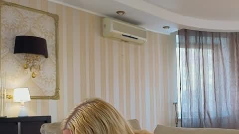 Snapshot of rivagosnell chatting on 21, 3, 2026 Akemi online show from 21, 3, 2026