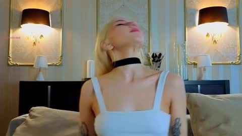 Snapshot of rivagosnell chatting on 22, 3, 2026 Akemi online show from 22, 3, 2026