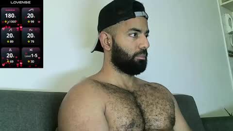 SebasRoa online show from 22, 1, 2025