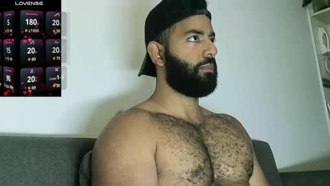 SebasRoa online show from 27, 2, 2025