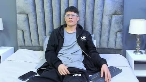 Roan Birkin online show from 12, 3, 2025