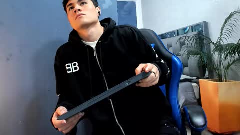 Roan Birkin online show from 19, 9, 2025