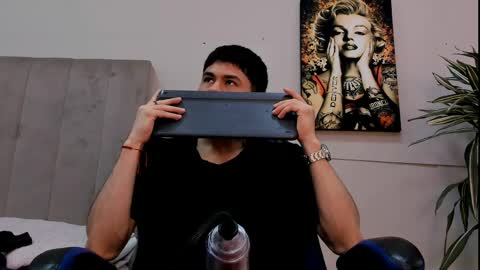 Roan Birkin online show from 4, 6, 2026