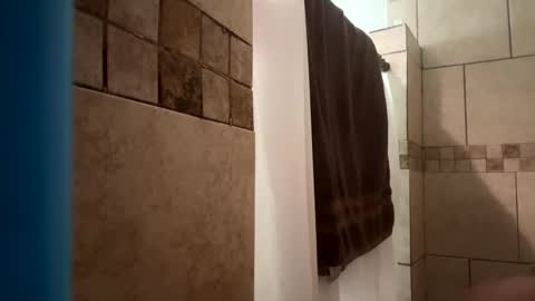 Snapshot of robbb1095 chatting on 17, 3, 2026 Texasmade210 online show from 17, 3, 2026