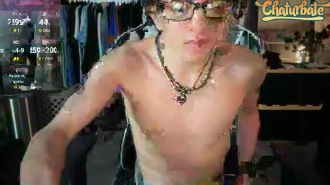 Snapshot of robertcicijr21 chatting on 10, 10, 2025 Robert Cici Jr. online show from 10, 10, 2025