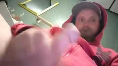 robertd5094 online show from 12, 3, 2025