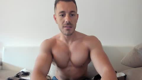 roberto4ever online show from 25, 6, 2026