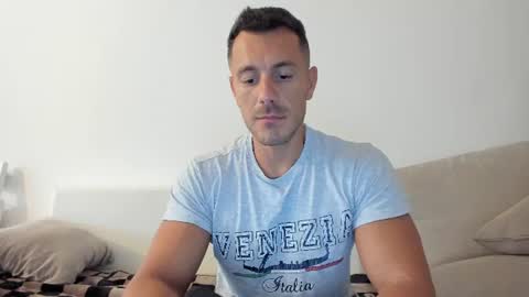 roberto4ever online show from 8, 7, 2026