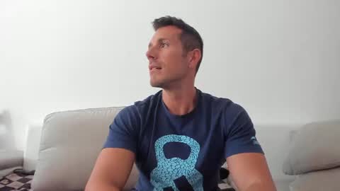 roberto4ever online show from 5, 8, 2026