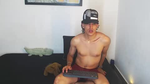 Snapshot of robisson_zack chatting on 11, 11, 2025 Robisson Zack online show from 11, 11, 2025