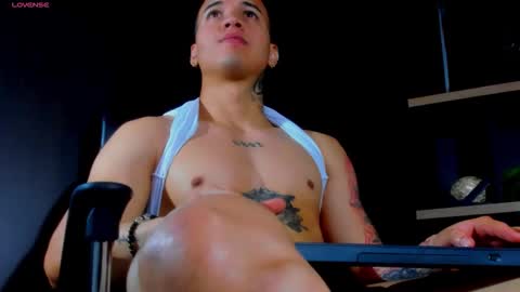 rocco_santos online show from 25, 3, 2026