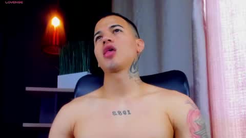 rocco_santos online show from 28, 4, 2026