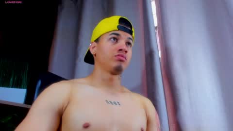 rocco_santos online show from 25, 5, 2026