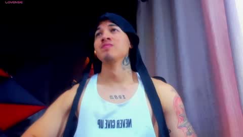 rocco_santos online show from 2, 6, 2026