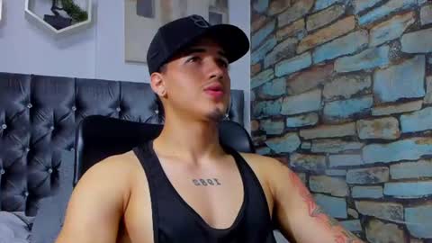 rocco_santos online show from 22, 7, 2026