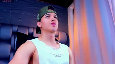 rocco_santos online show from 25, 7, 2026