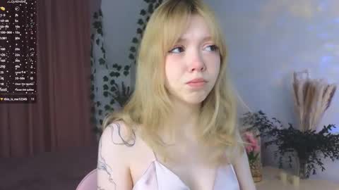 Snapshot of rochelle_dolly chatting on 9, 1, 2026 rochelle_dolly online show from 9, 1, 2026