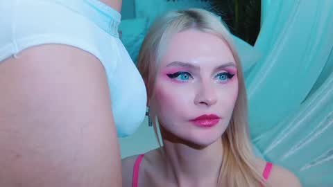 Lina and Den online show from 23, 4, 2026